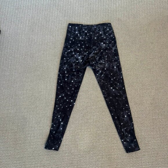 Peloton x WITH leggings - Reversible - Picture 3 of 11